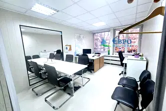 Офис в София, Хладилника