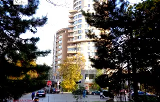 Офис в София, Изток