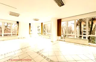Офис в София, Изток
