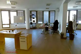 Офис в София, Изток