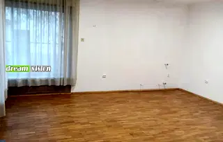 Офис в София, Изток