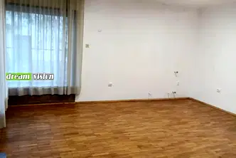 Офис в София, Изток