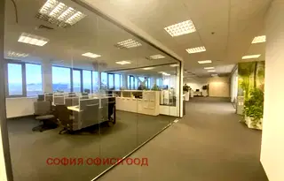 Офис в София, Летище София