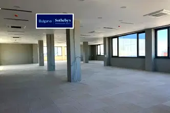 Офис в София, Левски В