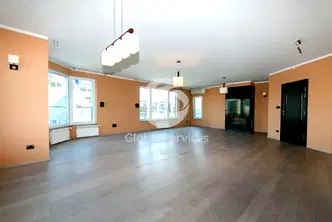 Офис в София, Лозенец