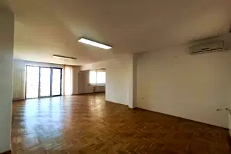 Офис в София, Лозенец