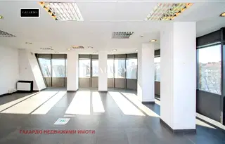 Офис в София, Лозенец