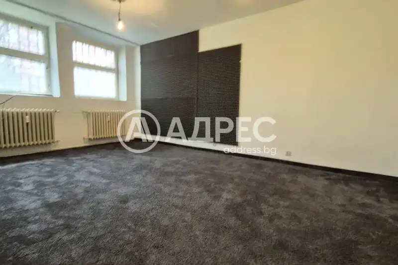 Офис в София, Лозенец