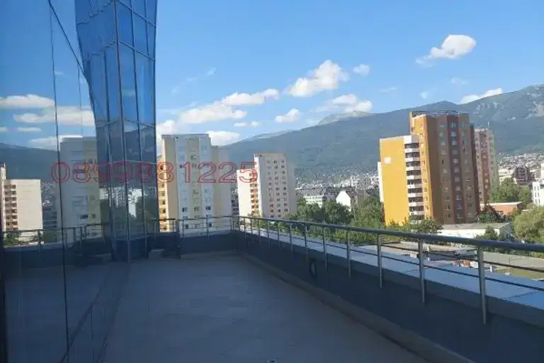 Офис в София, Студентски град