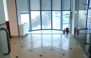 Офис в София, Толстой