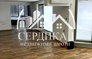 Офис в София, Враждебна
