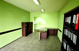 Офис в Търговище, Център