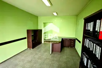 Офис в Търговище, Център