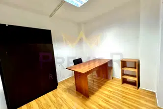 Офис във Варна, Център
