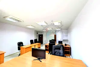 Офис във Варна, Център