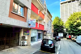 Офис във Варна, Център