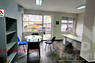 Офис във Варна, Център