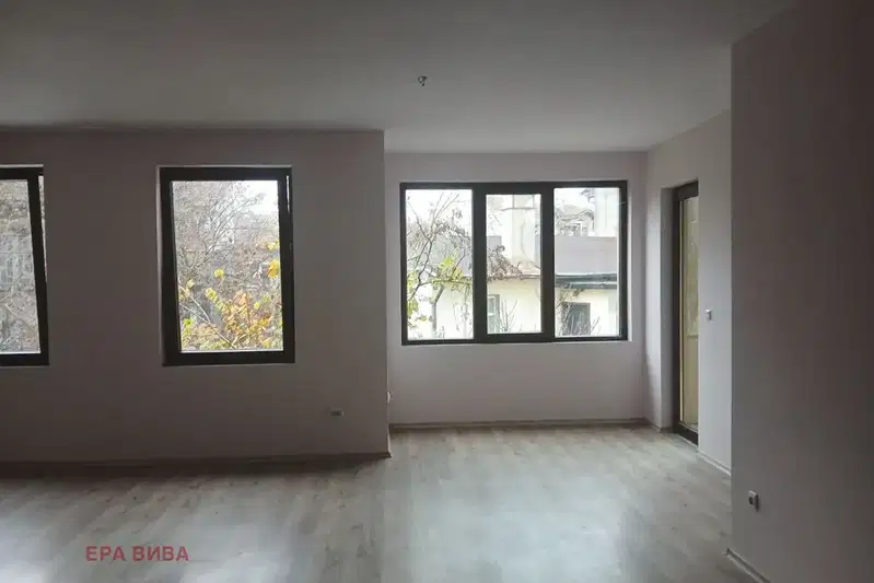 Office in Varna, Centyr