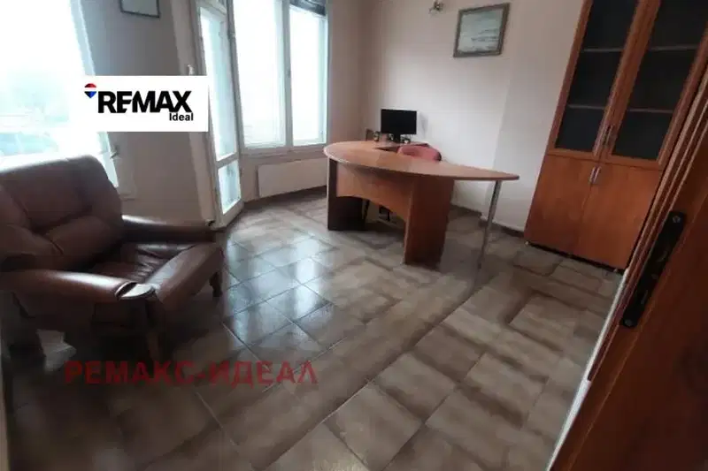 Office in Varna, Centyr