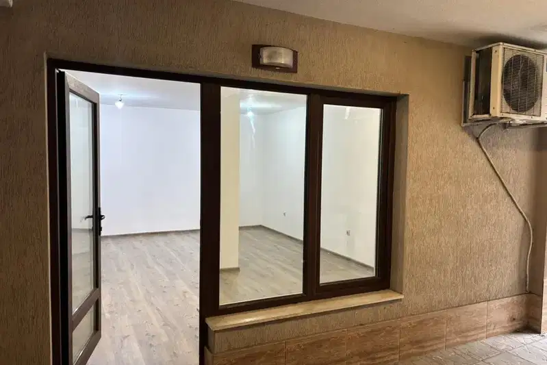 Office in Varna, Centyr