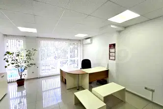 Офис във Варна, Колхозен пазар