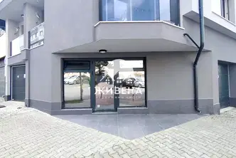 Офис във Варна, Лятно кино Тракия