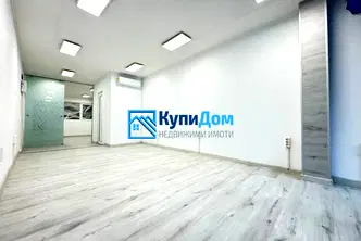 Офис във Варна, Лятно кино Тракия
