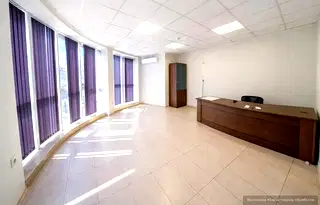 Офис във Варна, Лятно кино Тракия