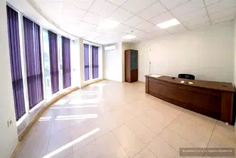 Офис във Варна, Лятно кино Тракия