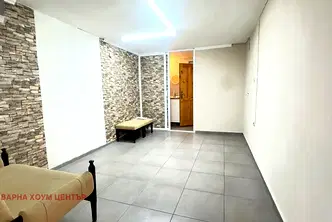 Офис във Варна, Лятно кино Тракия