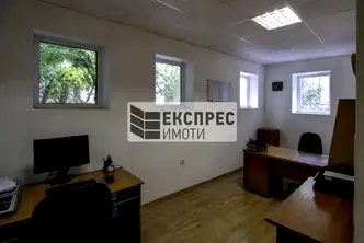 Офис във Варна, ВИНС-Червен площад