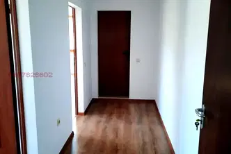 Офис във Варна, Владислав Варненчик 1
