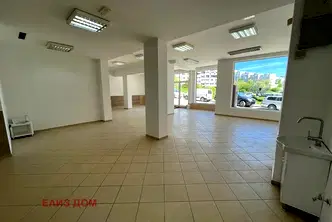 Офис във Варна, Владислав Варненчик 2