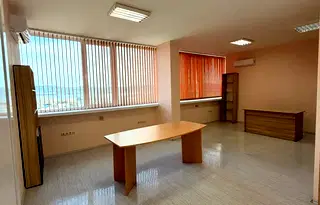Офис във Варна, Западна промишлена зона