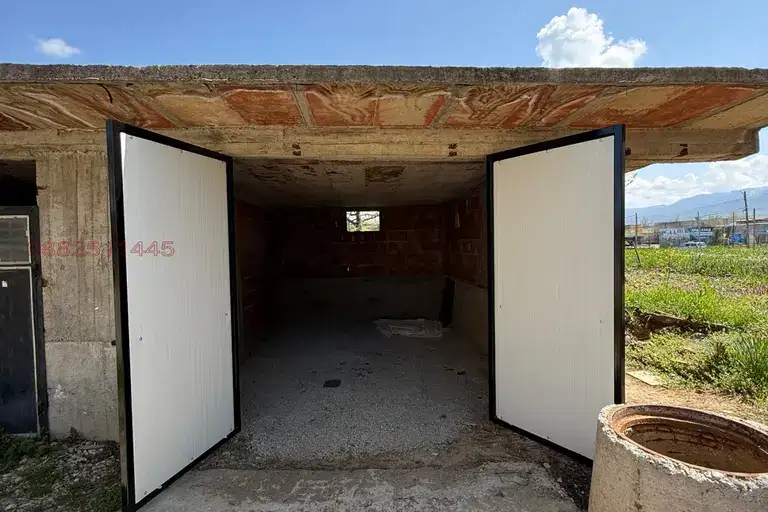Garage/Parking in Oblast Montana, Berkovica