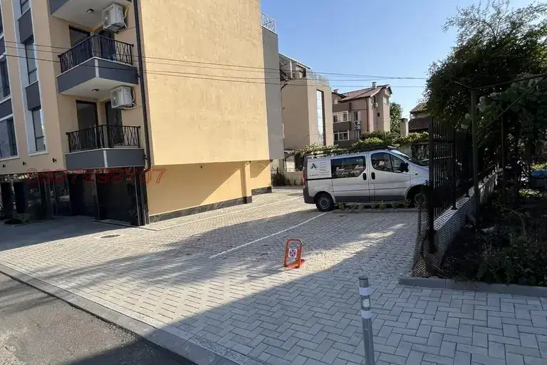Garage/Parking in Burgas, Sarafovo