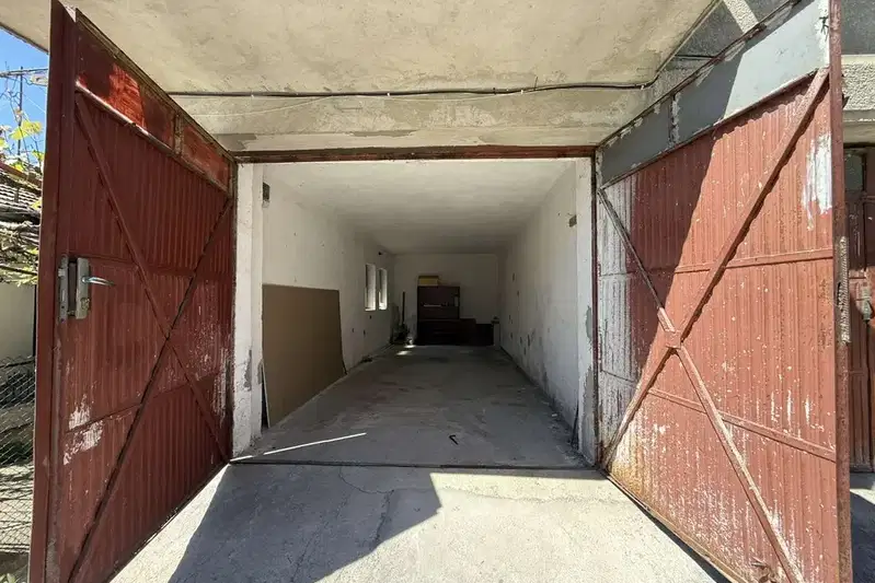 Гараж/Паркомясто в Габрово, Център