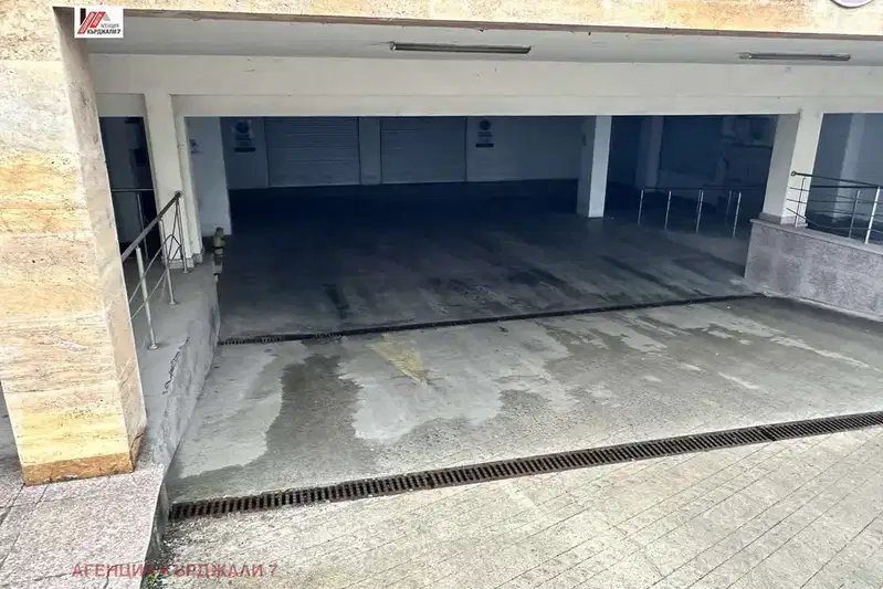 Garage/Parking in Kyrdjali, Centyr