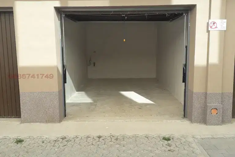 Гараж/Паркомясто в Пазарджик, Младост