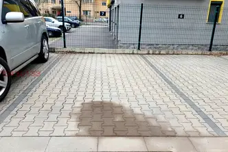 Гараж/Паркомясто в Перник, Изток