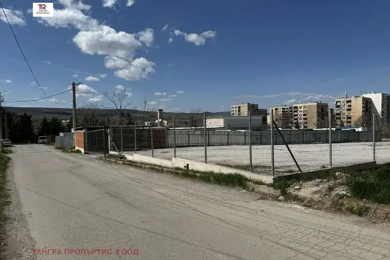 Гараж/Паркомясто в Перник, Радомир