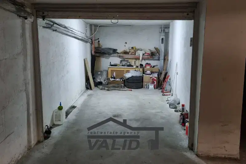 Garage/Parking in Ruse, Centyr