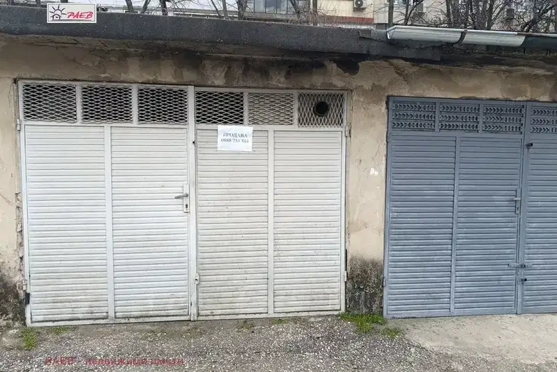 Garage/Parking in Ruse, Zdravec