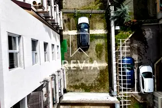 Гараж/Паркомясто в София, Банишора