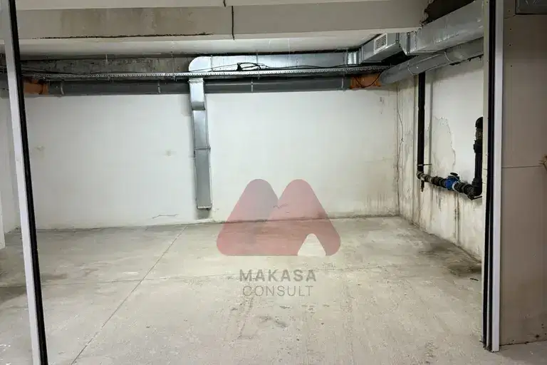 Garage/Parking in Sofiya, Borovo
