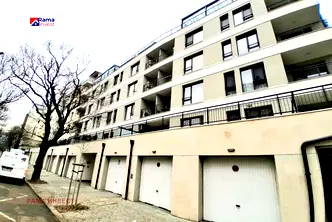 Гараж/Паркомясто в София, Център