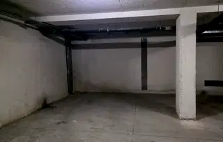 Гараж/Паркомясто в София, Център