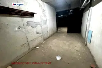 Гараж/Паркомясто в София, Дианабад