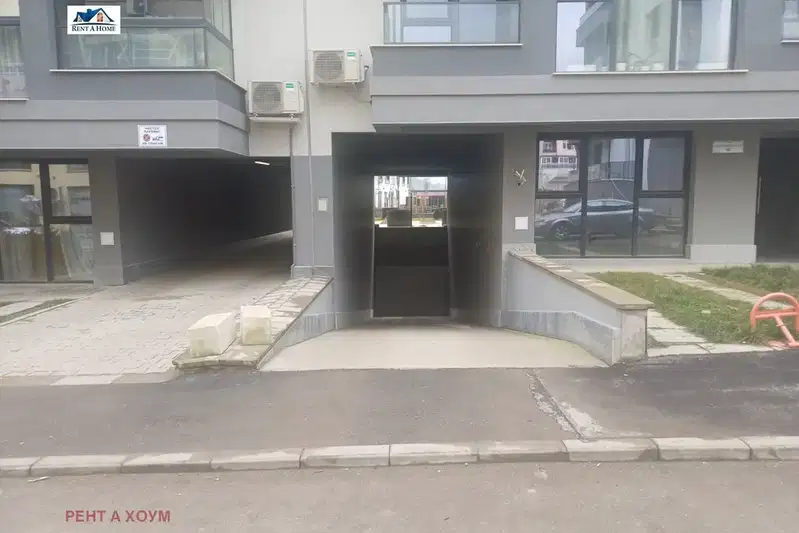 Garage/Parking in Sofiya, Dyrvenica