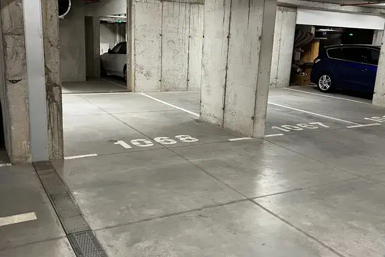 Garage/Parking in Sofiya, Krasno Selo